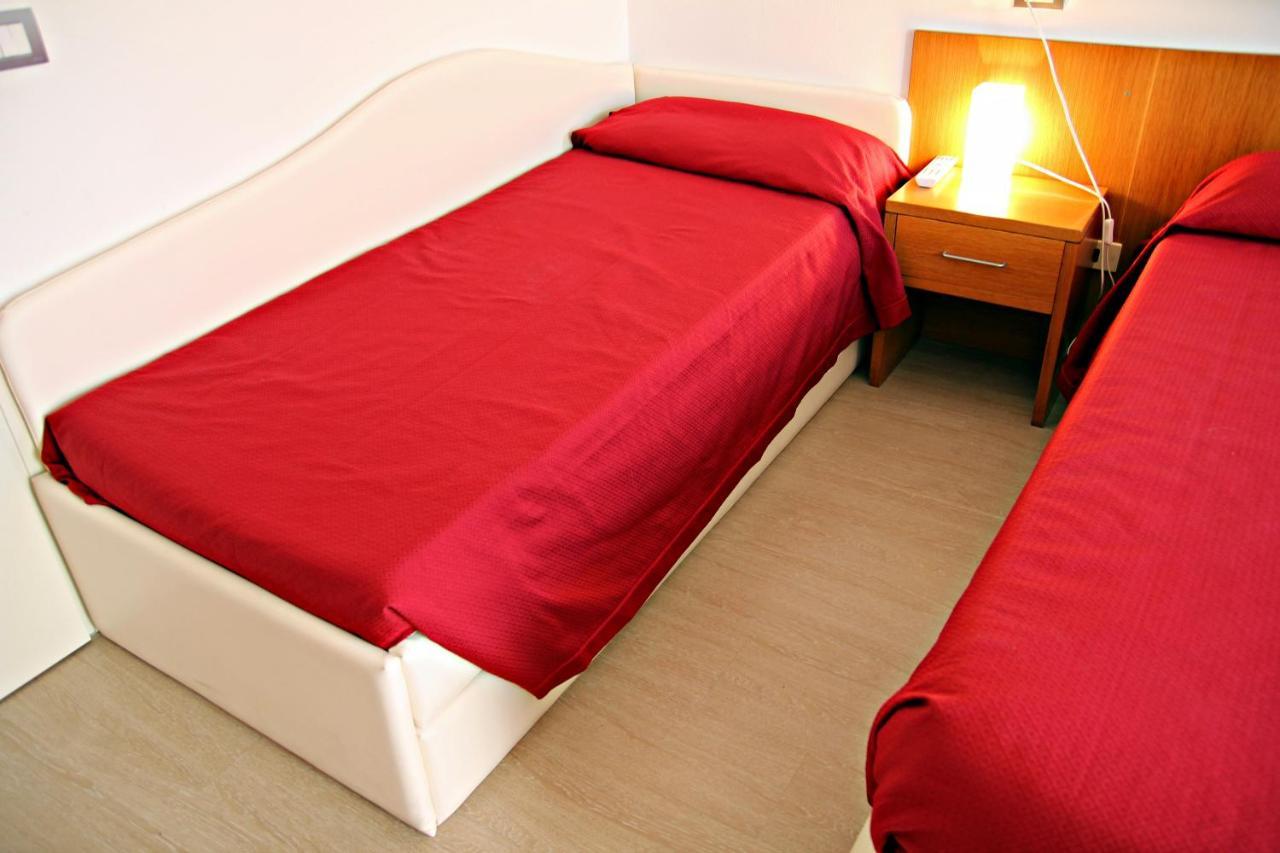 Hotel Morolli Rimini Eksteriør billede
