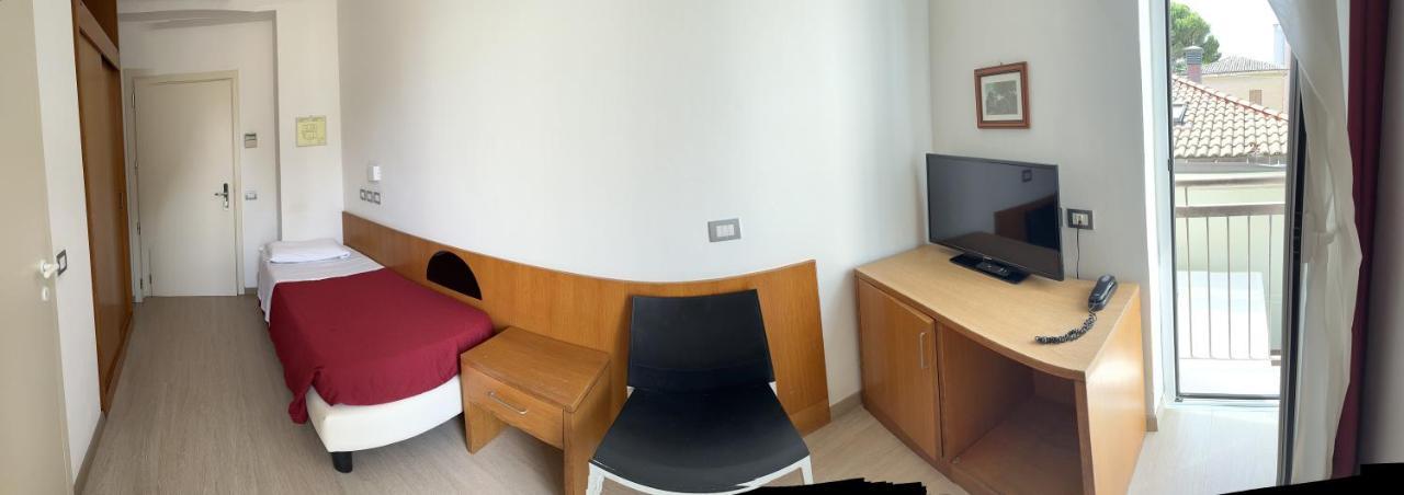 Hotel Morolli Rimini Eksteriør billede
