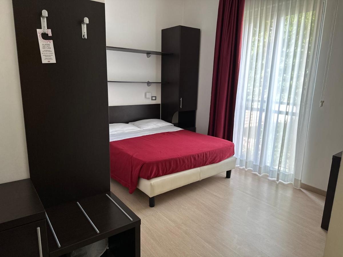 Hotel Morolli Rimini Eksteriør billede
