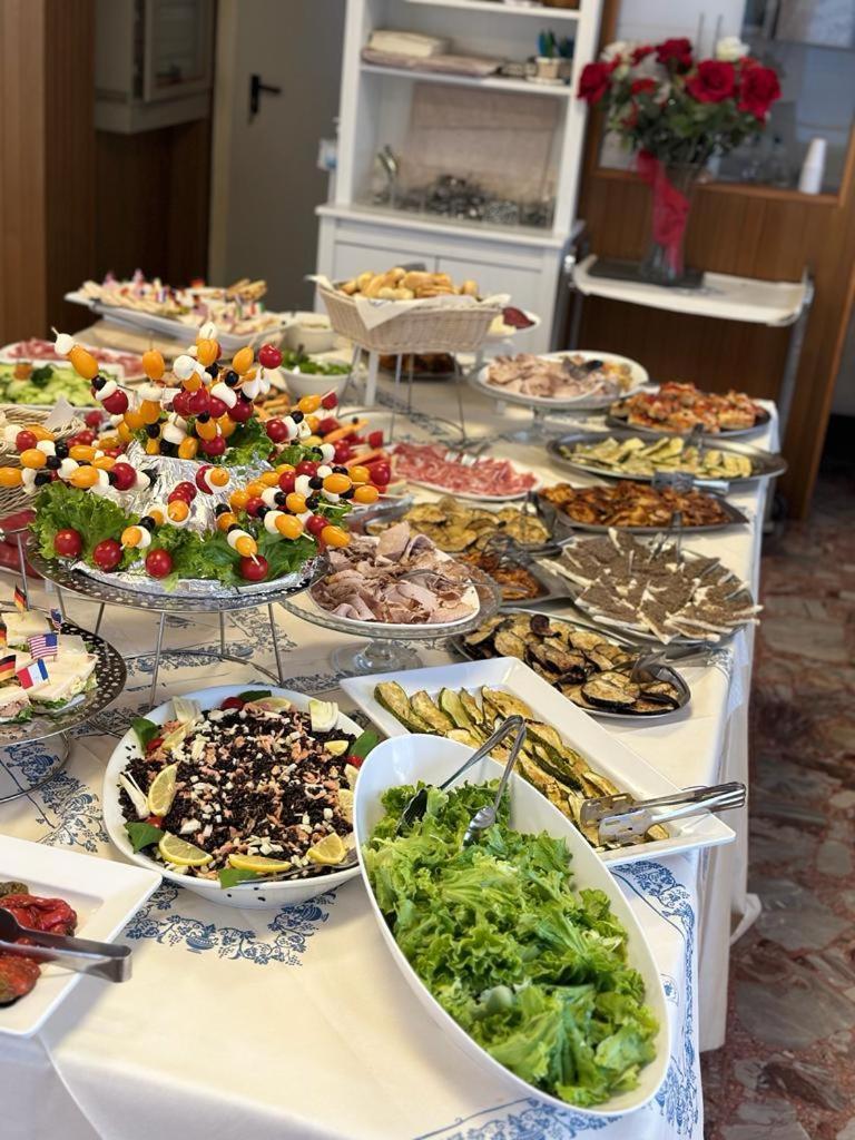 Hotel Morolli Rimini Eksteriør billede