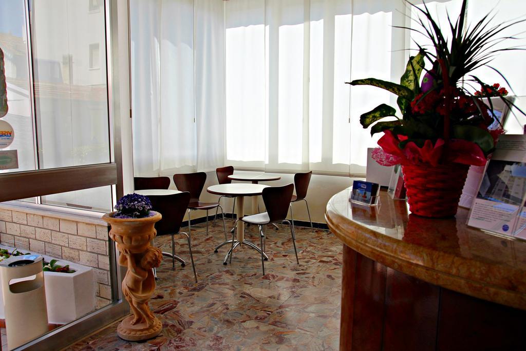 Hotel Morolli Rimini Eksteriør billede