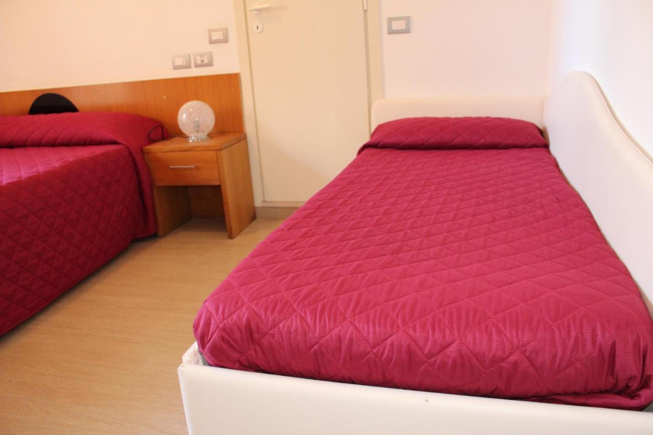 Hotel Morolli Rimini Eksteriør billede