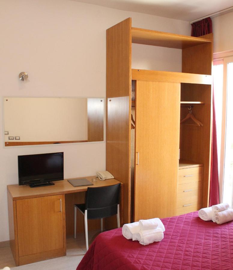 Hotel Morolli Rimini Eksteriør billede